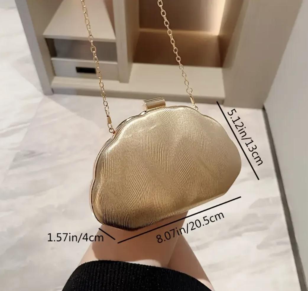 Golden Shell Evening Clutch: Metallic Party Handbag with Chain