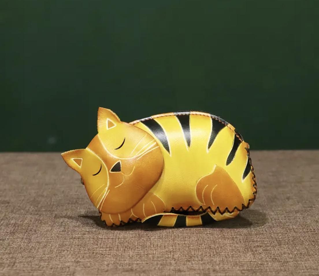 Handmade Leather Cat Coin Purse – Sleeping Kitten Mini Wallet