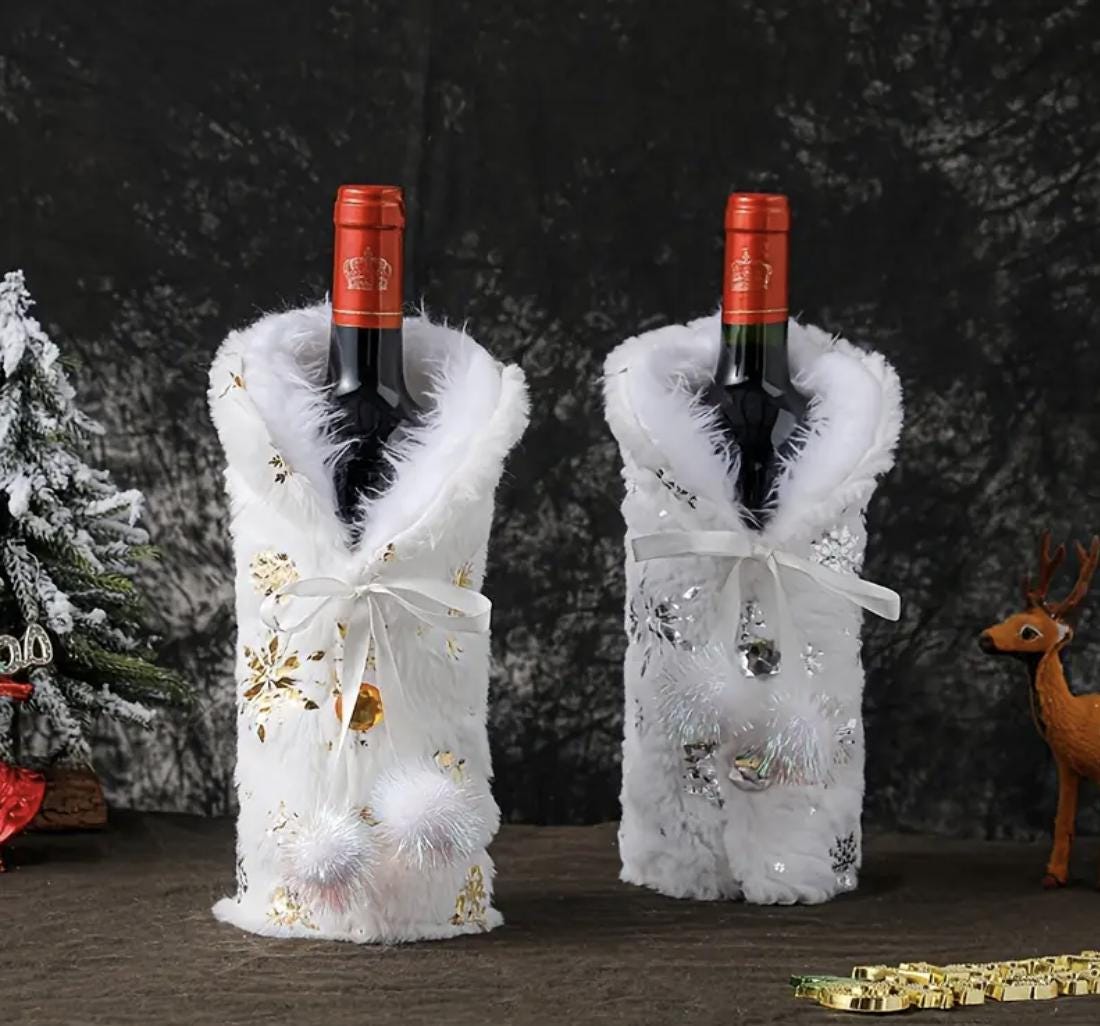 Christmas Santa Wine Bottle Cover Set – Knitted Decoration & Gift Sleeve