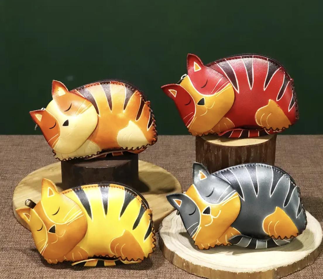Handmade Leather Cat Coin Purse – Sleeping Kitten Mini Wallet
