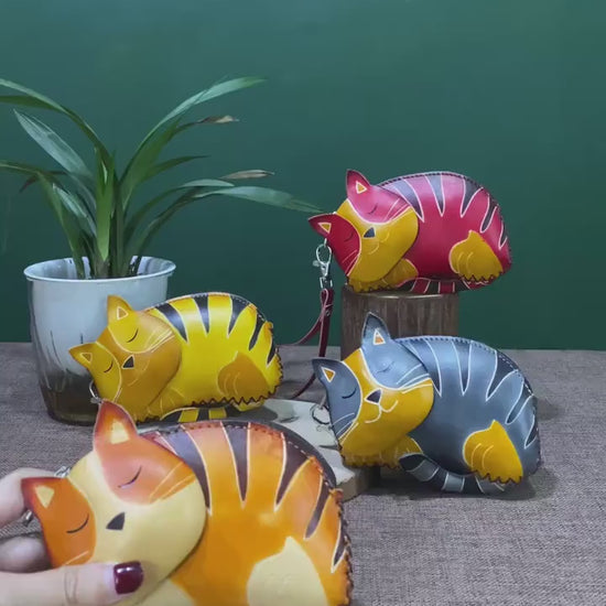 Handmade Leather Cat Coin Purse – Sleeping Kitten Mini Wallet