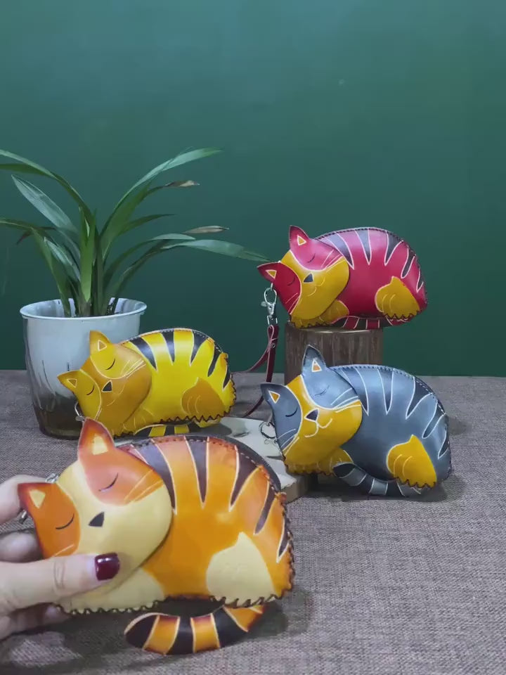 Handmade Leather Cat Coin Purse – Sleeping Kitten Mini Wallet